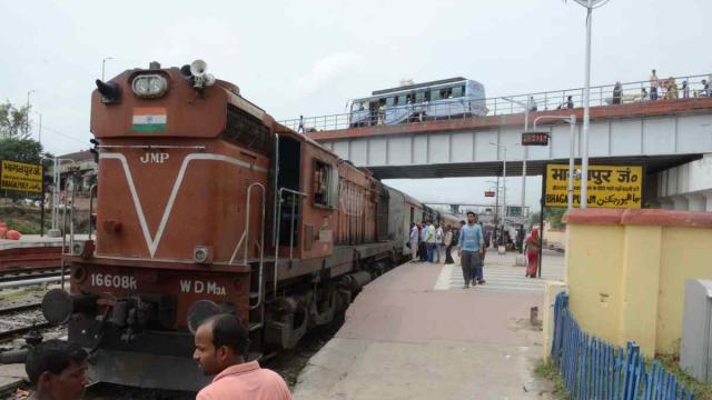 बारिश और बाढ़ का कहरः बिहार-झारखंड से गुजरने वाली कई ट्रेनें रद